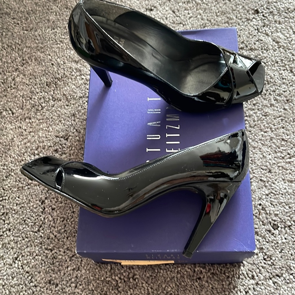 Stuart Weizmann Peek A Boo Toe Shoe Size 8 - image 1